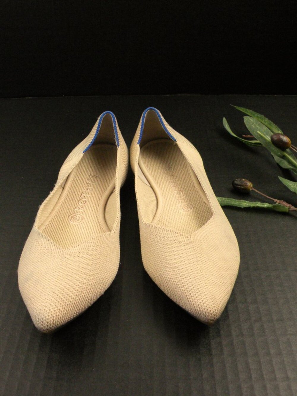 Rothys The Point Flats in Camel Size 9 - Picture 3 of 7